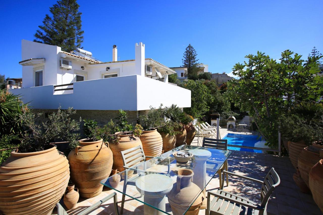 Villa Oasis Kamilárion Exteriér fotografie